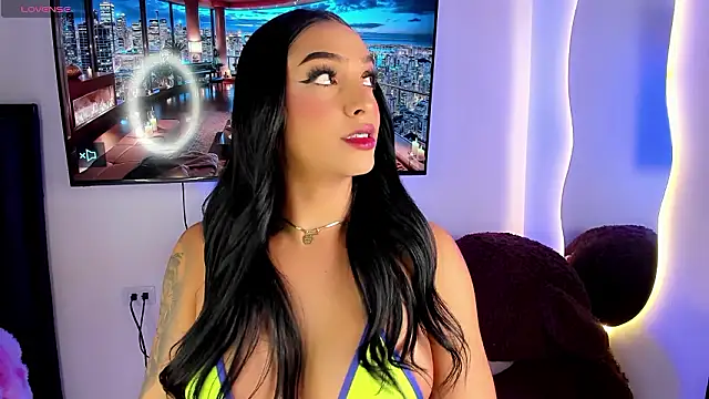 Snapshot of Maryonthemoon chatting on 02/10/26, 04:44 Maryonthemoon online show from 02/10/26, 04:44