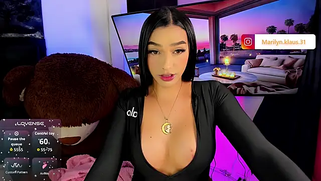 Maryonthemoon online show from 11/22/25, 08:35