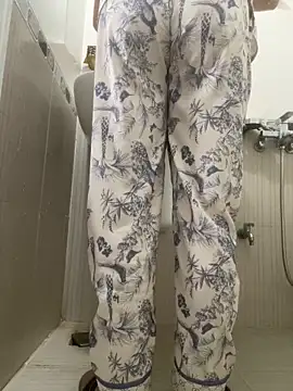 -SingleMom- online show from 11/09/25, 12:47