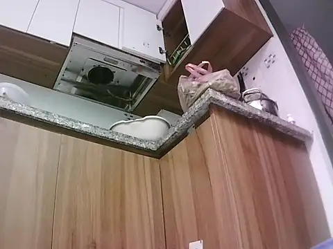 -SingleMom- online show from 12/18/25, 04:06