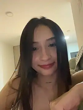 Snapshot of Angeeel_ chatting on 01/21/25, 02:11 Angeeel online show from 01/21/25, 02:11