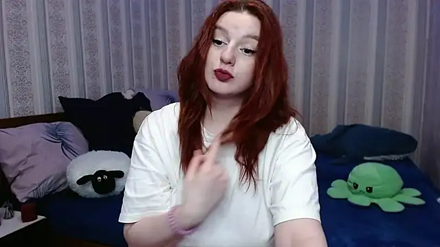 Snapshot of JulthHell chatting on 01/04/25, 03:29 JulthHell online show from 01/04/25, 03:29