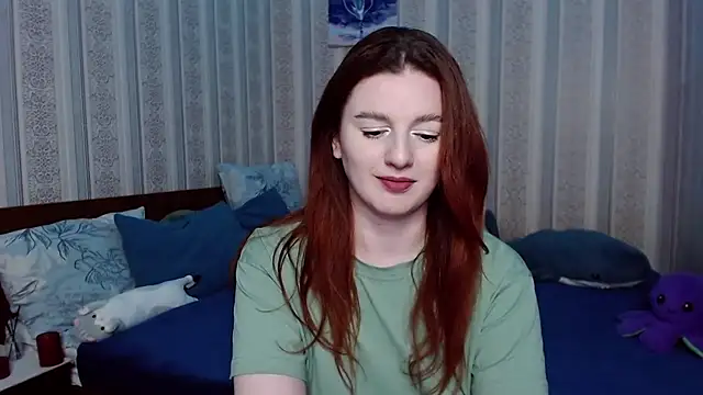 Snapshot of JulthHell chatting on 09/24/25, 01:35 JulthHell online show from 09/24/25, 01:35