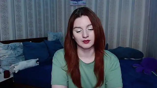 Snapshot of JulthHell chatting on 10/02/25, 02:04 JulthHell online show from 10/02/25, 02:04