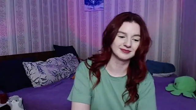 Snapshot of JulthHell chatting on 12/04/25, 01:48 JulthHell online show from 12/04/25, 01:48