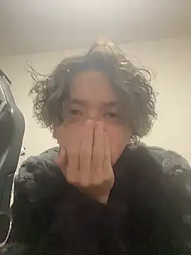 Snapshot of Shizukuu chatting on 01/25/25, 04:57 Shizukuu online show from 01/25/25, 04:57