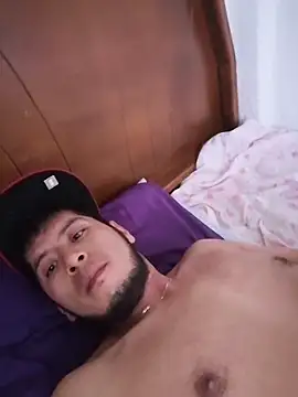 Snapshot of Quimiquieres chatting on 10/28/25, 08:08 Quimiquieres online show from 10/28/25, 08:08