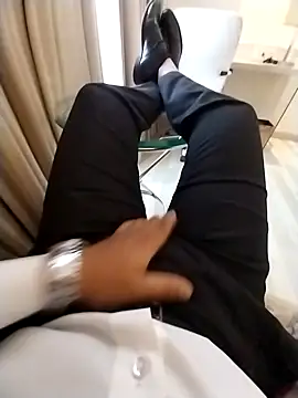 Snapshot of Divyansh_27 chatting on 02/02/25, 06:36 Divyansh 27 online show from 02/02/25, 06:36