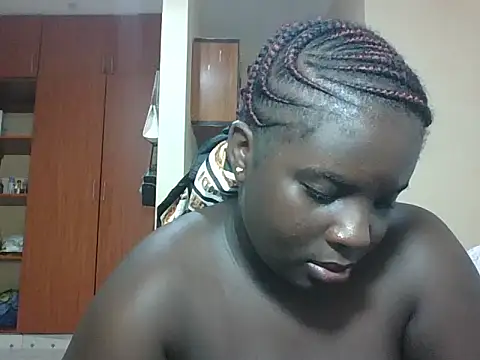 hotebbbyy online show from 02/16/26, 11:09