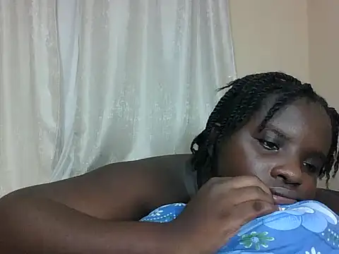 hotebbbyy online show from 12/15/25, 02:17