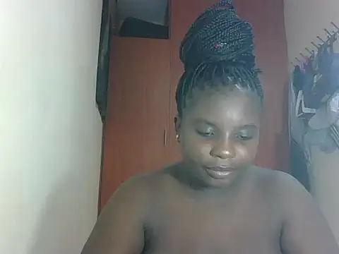 Snapshot of hotebbbyy chatting on 05/13/26, 12:23 hotebbbyy online show from 05/13/26, 12:23
