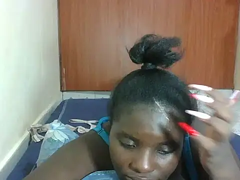 hotebbbyy online show from 03/18/26, 05:03