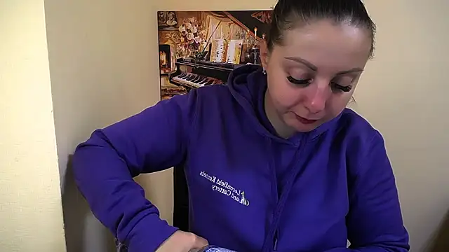  Annabelle Lee online show from 10/15/25, 06:22