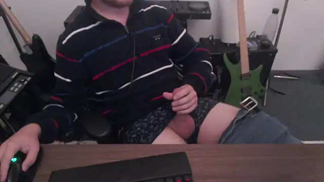 050kek2 online show from 10/27/25, 03:24