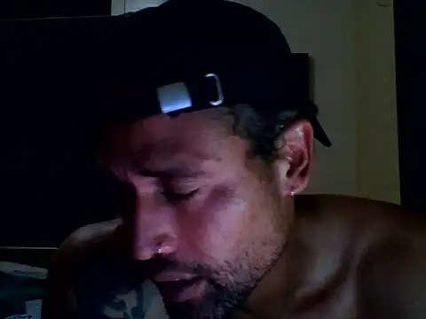 Tomcat1800 online show from 02/21/25, 11:44