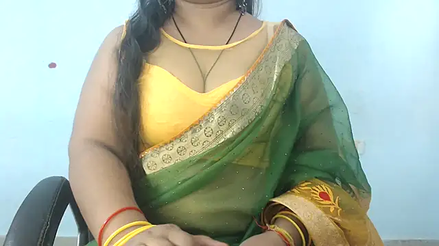 Snapshot of sapna-ji chatting on 09/09/25, 05:39 sapna-ji online show from 09/09/25, 05:39