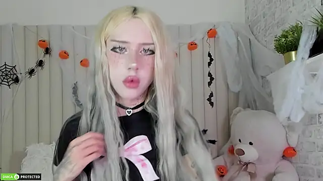 Joy Barker online show from 10/31/25, 01:52