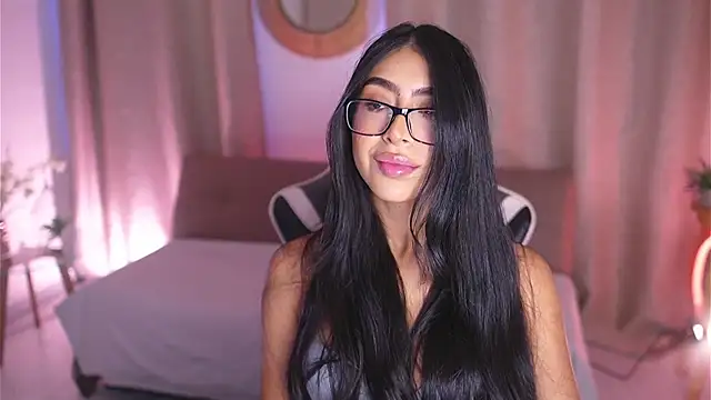 Snapshot of Sara_albrecht chatting on 02/03/25, 12:03 Sara albrecht online show from 02/03/25, 12:03