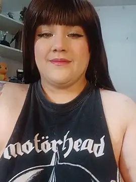 ItsNaiixa online show from 05/30/26, 10:04