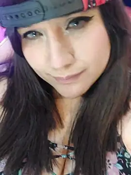 ItsNaiixa online show from 02/16/25, 07:27