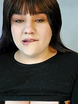 ItsNaiixa online show from 10/25/25, 10:43