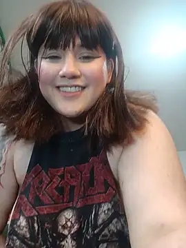 ItsNaiixa online show from 05/17/26, 06:57