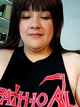 ItsNaiixa online show from 04/19/26, 03:24