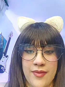 ItsNaiixa online show from 02/23/25, 06:01