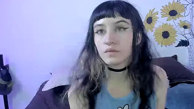 Snapshot of Dear-Venus chatting on 10/08/25, 09:15 Dear-Venus online show from 10/08/25, 09:15