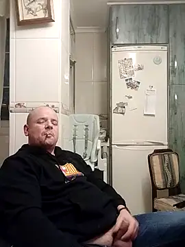 lobito1997 online show from 02/19/26, 07:16