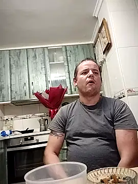 lobito1997 online show from 11/16/25, 01:54