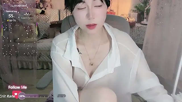 Lisa-s online show from 11/14/25, 01:48