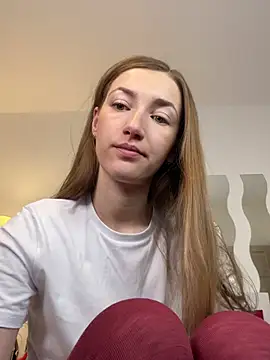 Snapshot of KateRedgar chatting on 03/03/25, 01:34 KateRedgar online show from 03/03/25, 01:34