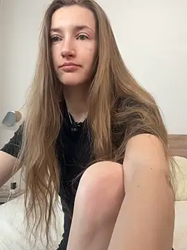 KateRedgar online show from 04/13/26, 11:47