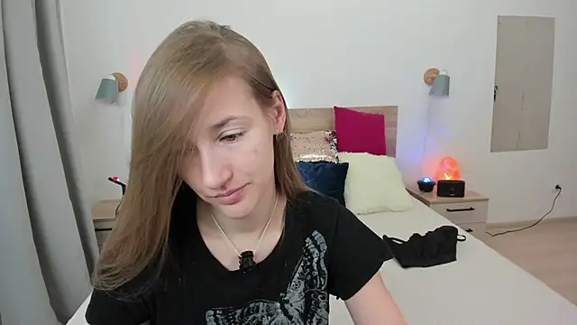 KateRedgar online show from 02/21/26, 01:46