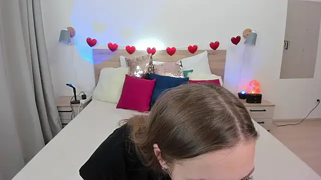 KateRedgar online show from 02/08/26, 01:53