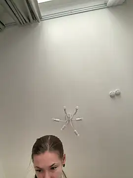 KateRedgar online show from 03/18/26, 01:57