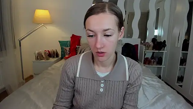 Snapshot of KateRedgar chatting on 03/21/25, 04:29 KateRedgar online show from 03/21/25, 04:29