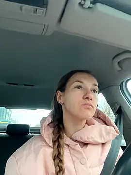 Snapshot of KateRedgar chatting on 11/30/25, 12:06 KateRedgar online show from 11/30/25, 12:06