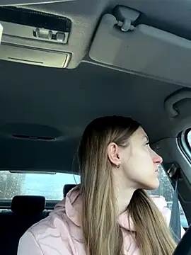 Snapshot of KateRedgar chatting on 11/13/25, 07:01 KateRedgar online show from 11/13/25, 07:01