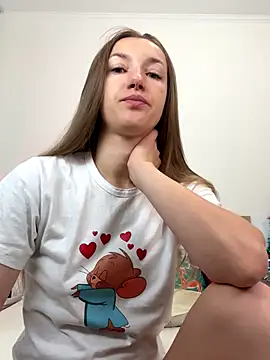 KateRedgar online show from 12/22/25, 10:59