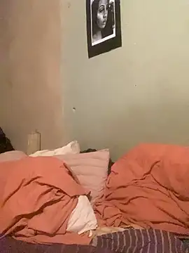 Moorella1 online show from 10/28/25, 05:45