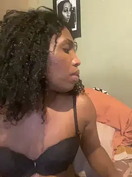 Snapshot of Moorella1 chatting on 03/19/26, 11:32 Moorella1 online show from 03/19/26, 11:32