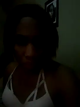 Snapshot of Moorella1 chatting on 10/18/25, 04:58 Moorella1 online show from 10/18/25, 04:58