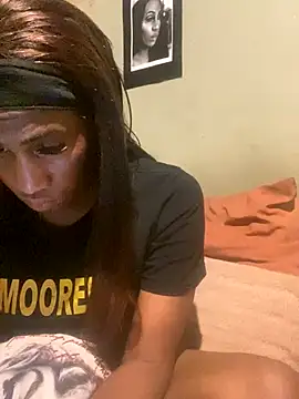 Moorella1 online show from 11/17/25, 04:33