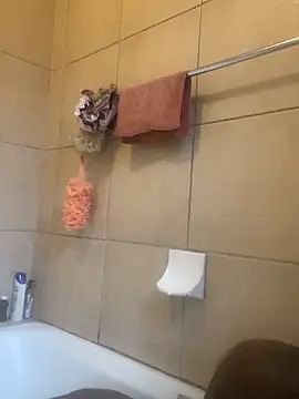 Moorella1 online show from 10/20/25, 08:37