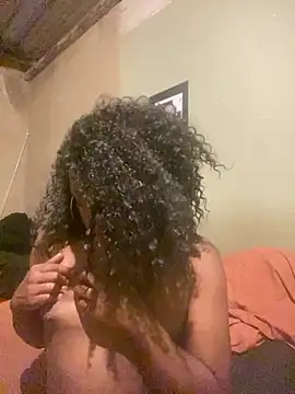 Snapshot of Moorella1 chatting on 02/22/26, 12:02 Moorella1 online show from 02/22/26, 12:02