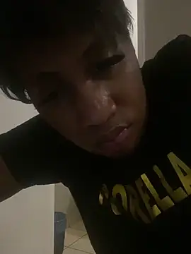 Snapshot of Moorella1 chatting on 12/20/25, 12:46 Moorella1 online show from 12/20/25, 12:46