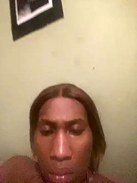 Moorella1 online show from 10/21/25, 06:40