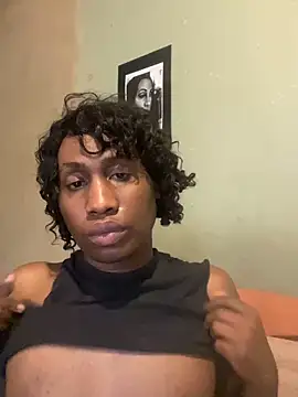 Snapshot of Moorella1 chatting on 02/11/26, 10:26 Moorella1 online show from 02/11/26, 10:26